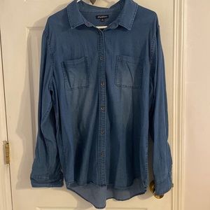 Flag & Anthem Long sleeved button down shirt XL